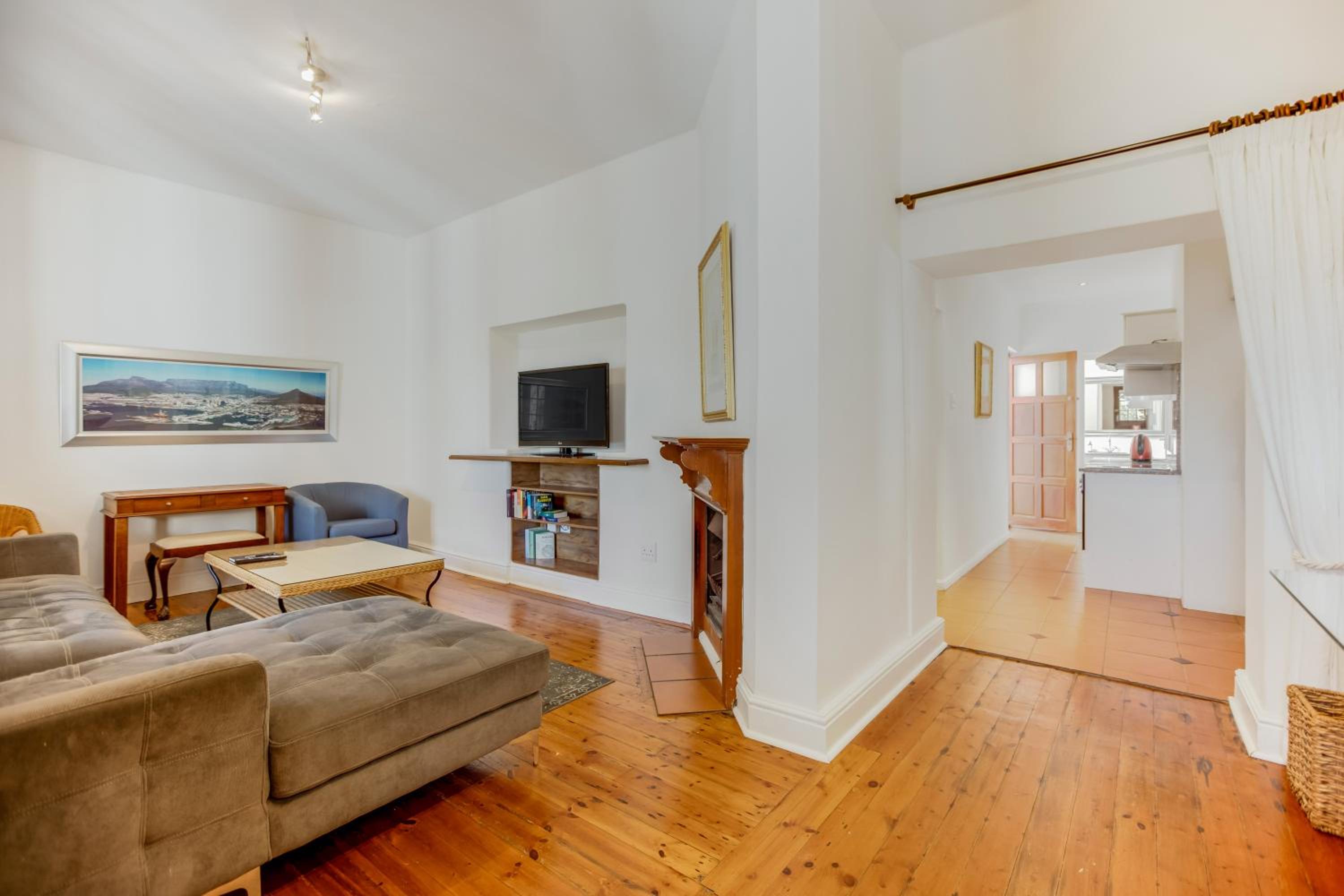 Oasis in Sea Point view 4