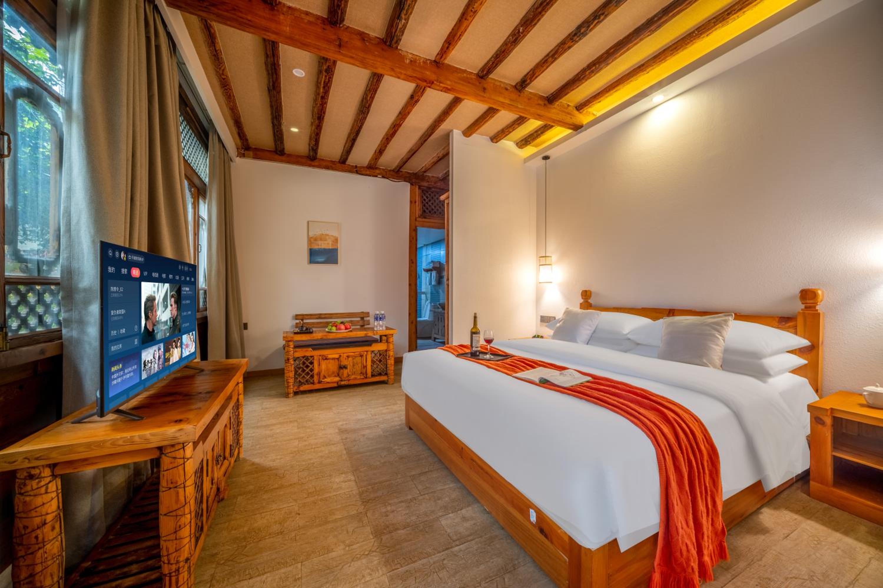 Walk Together Hotel