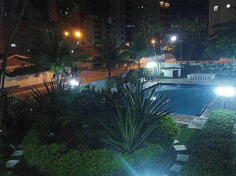 Conforto e lazer na praia da Enseada!