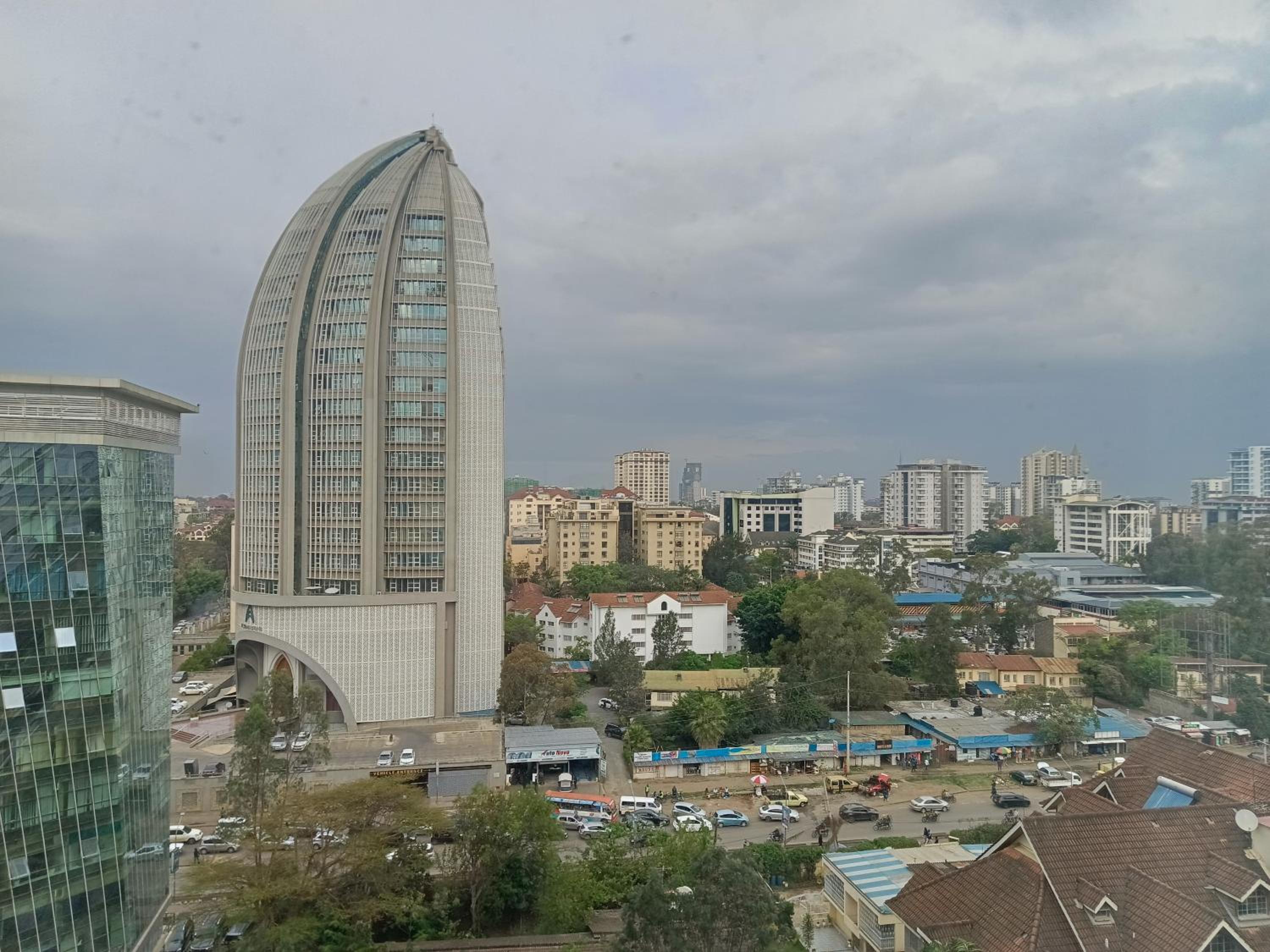 Blackberry House 1BdRm near Yaya Centre, Gym, & Free Parking view 3