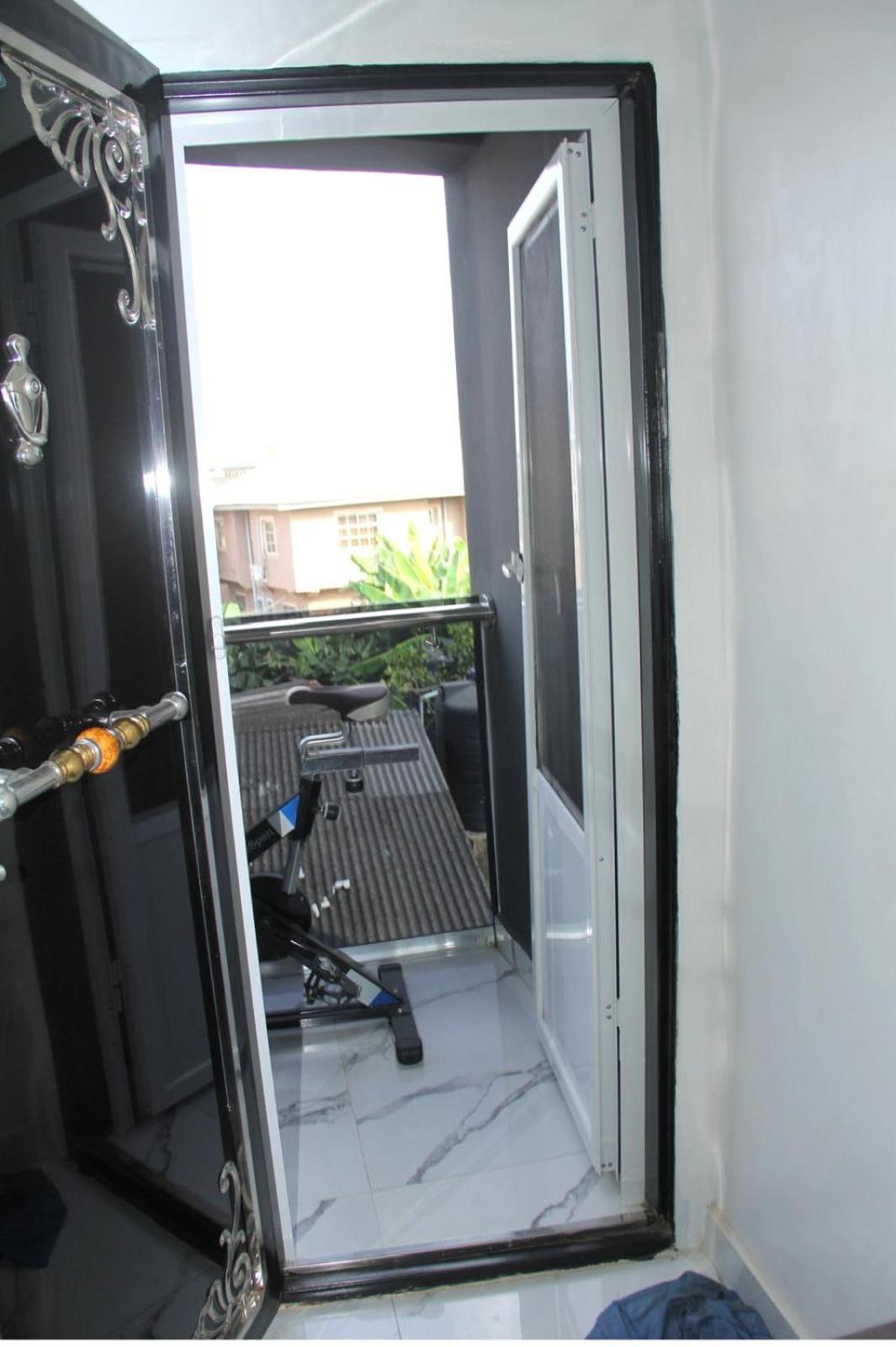 Luxury Egbeda Apartments view 3