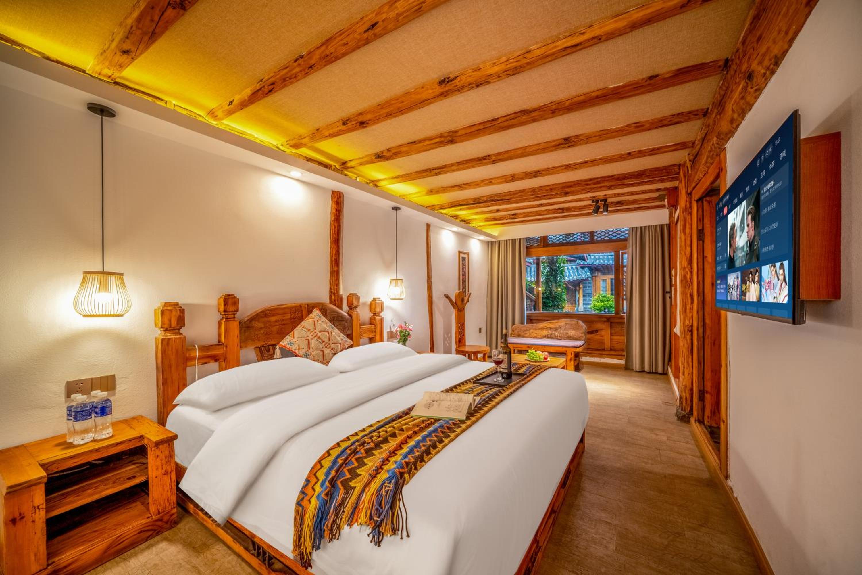 Walk Together Hotel