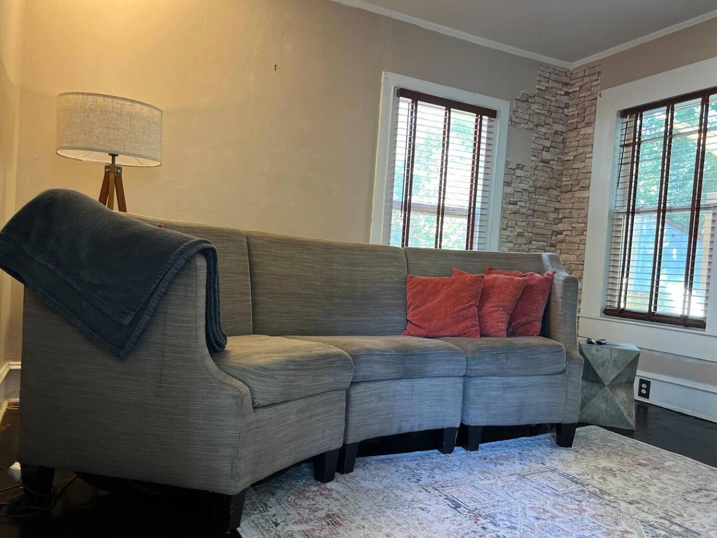 Historic Little Bungalow in Eclectic Neighborhood Downtown