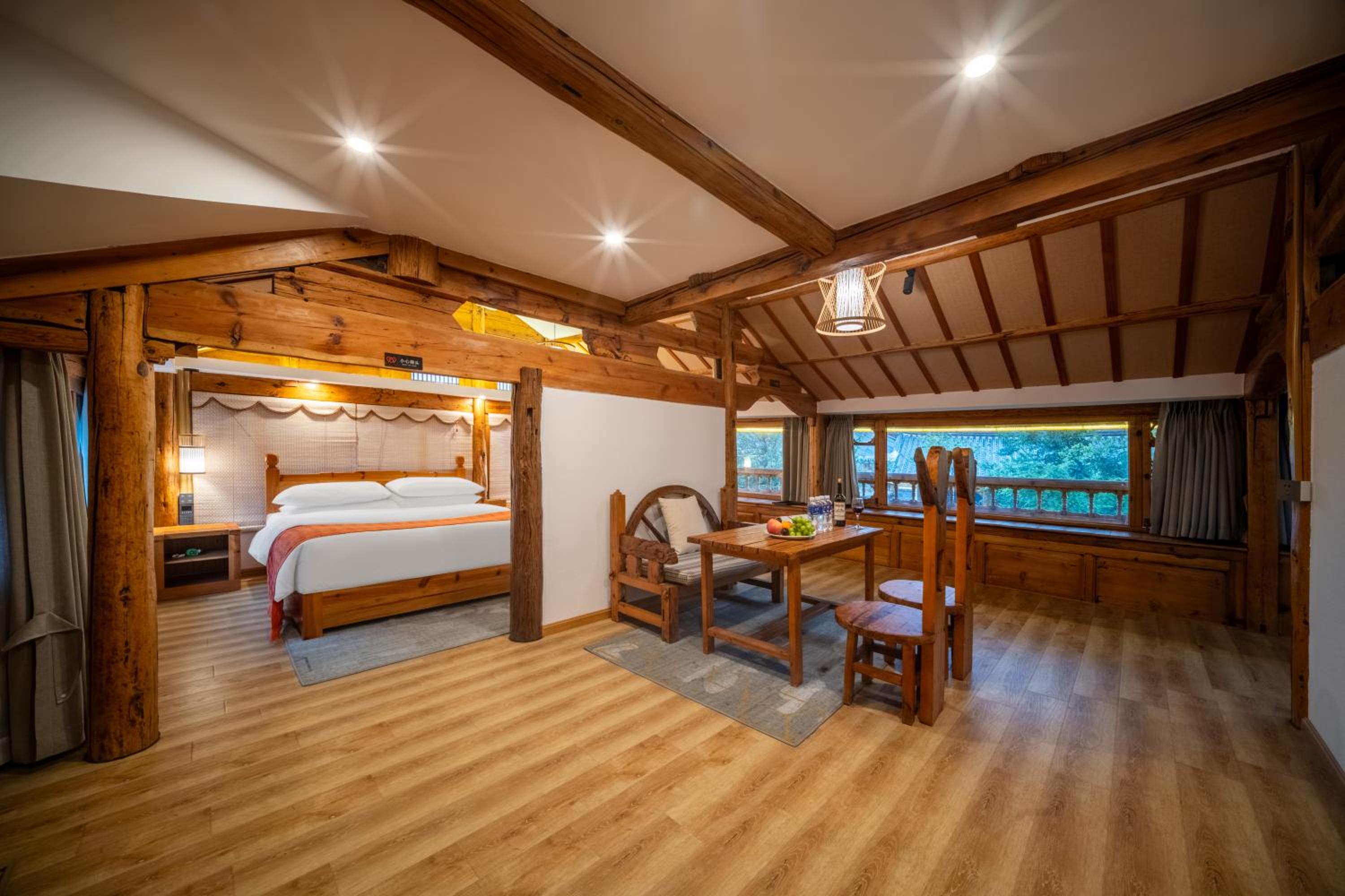 Walk Together Hotel