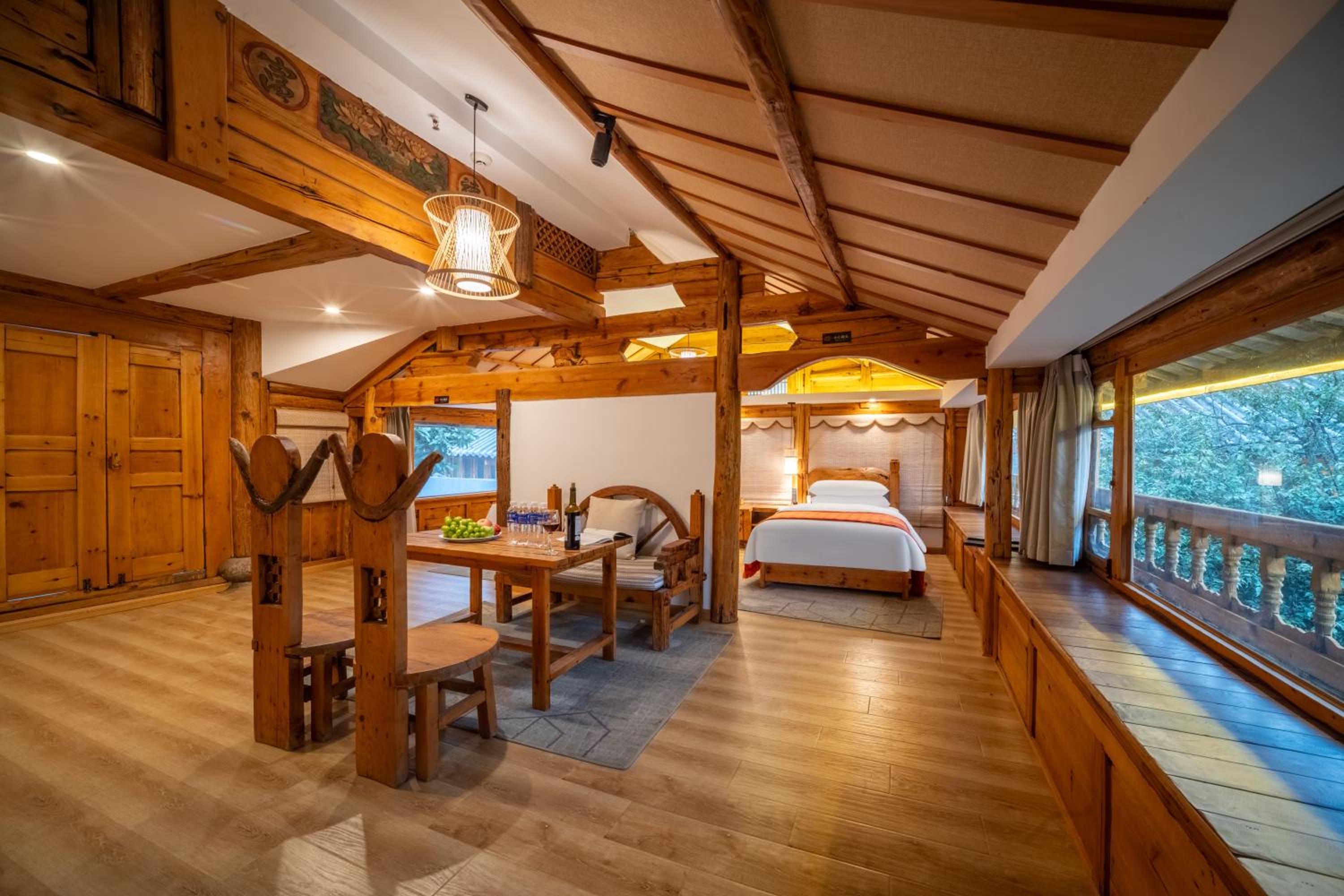Walk Together Hotel