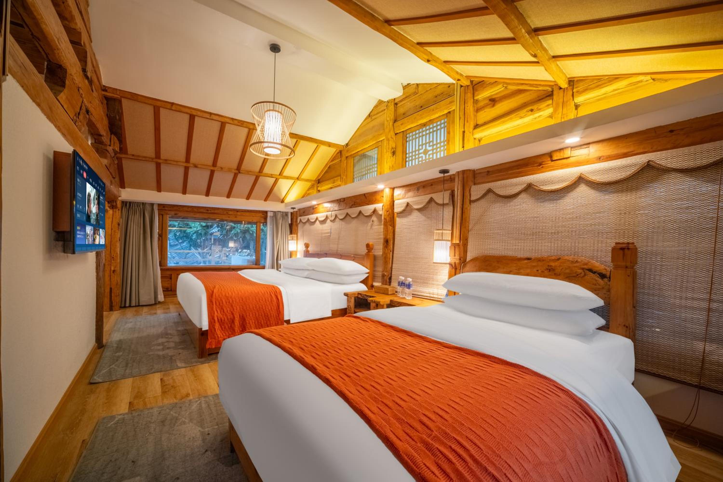 Walk Together Hotel