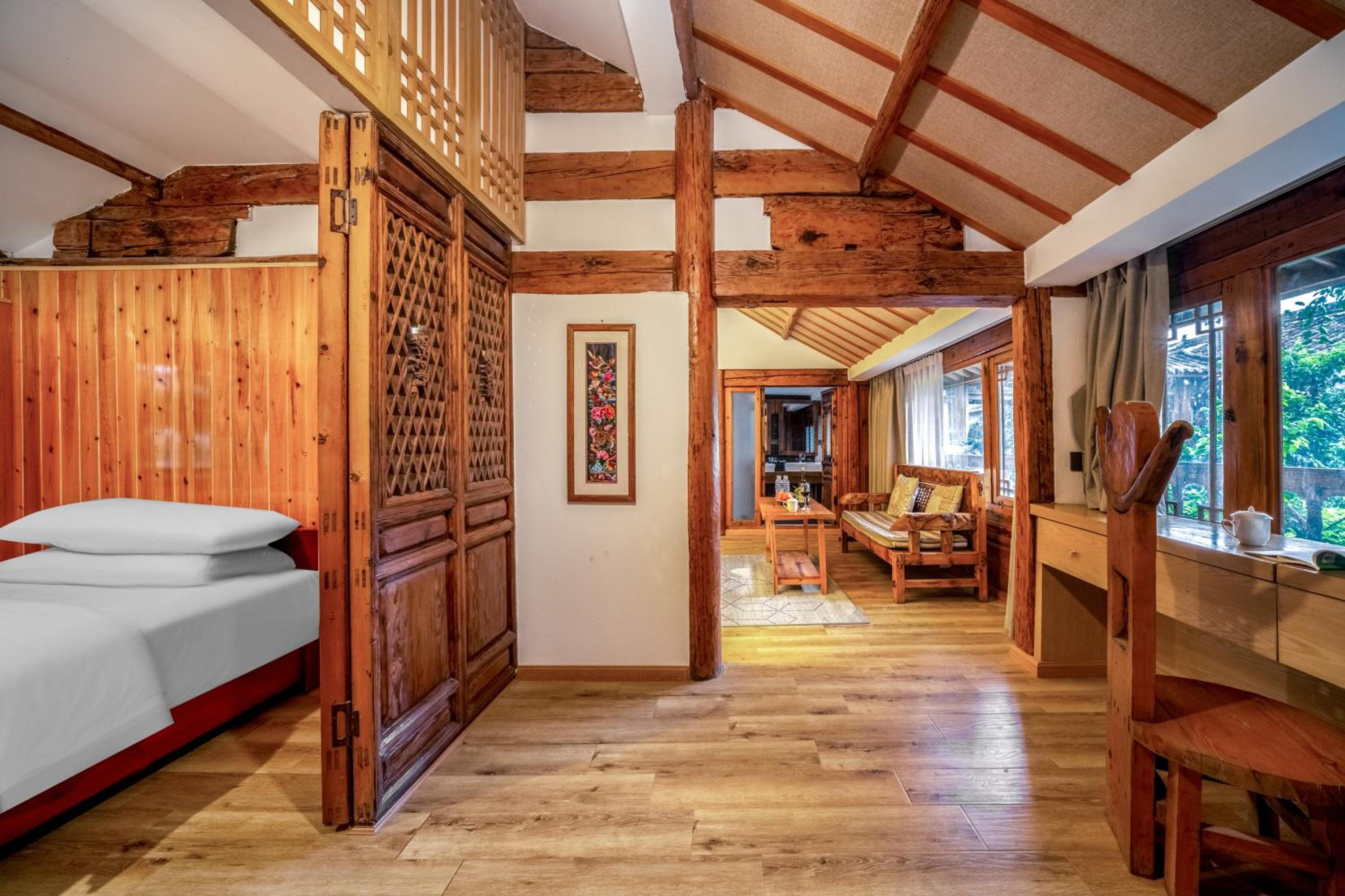 Walk Together Hotel