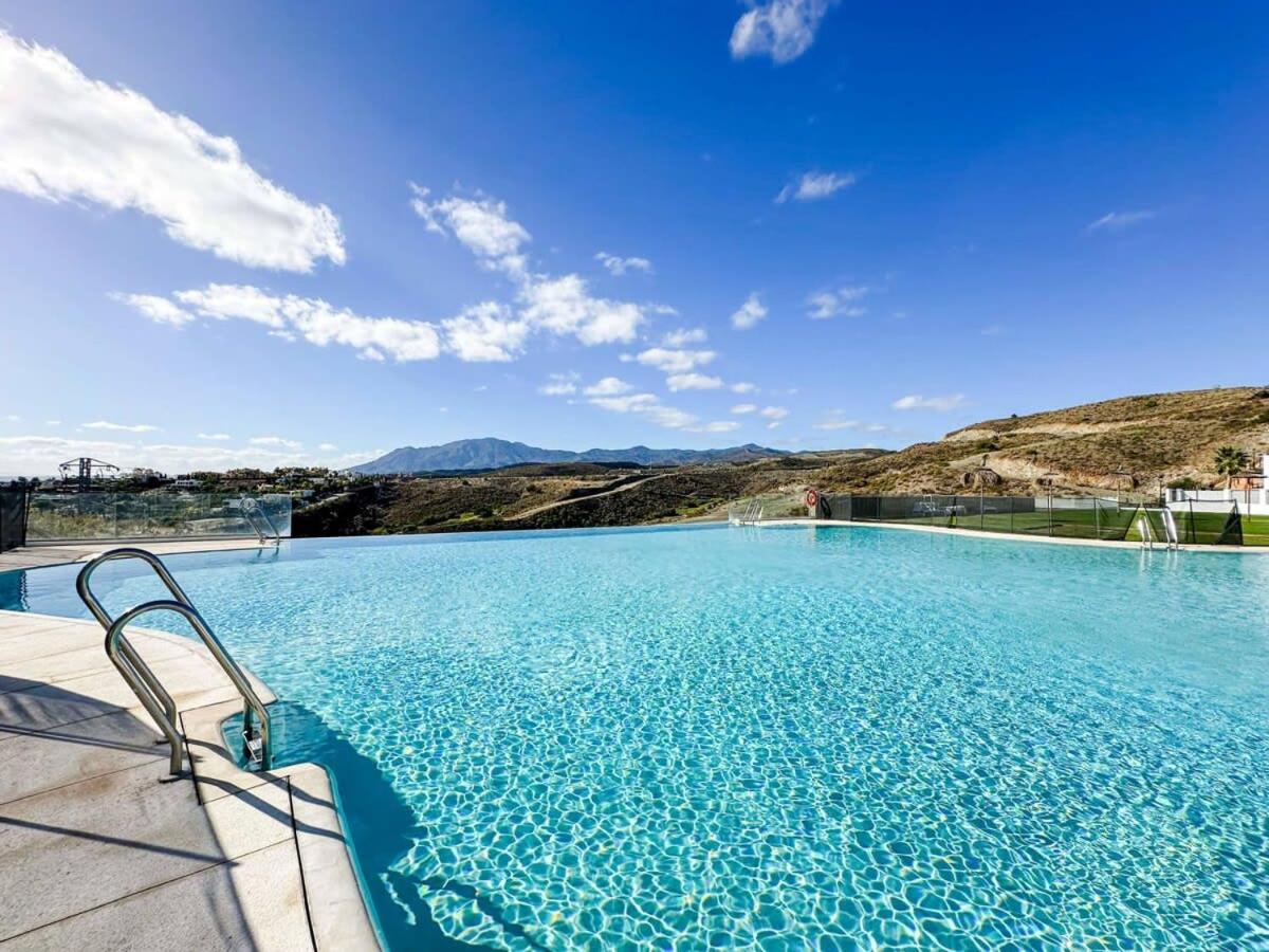 Paraiso Pueblo Deluxe Family Resort Pools Gym
