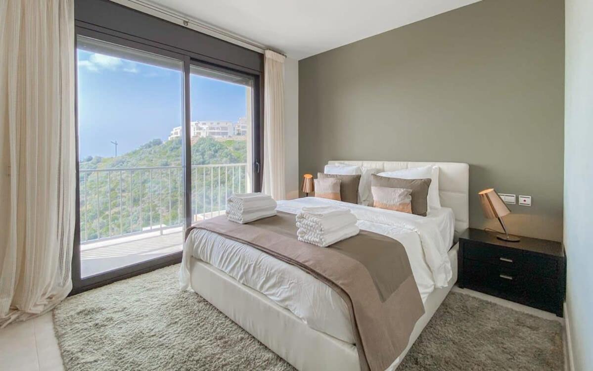 Samara 20 Luxury Apartments Spa Gym Pools Panoramic Views view 2