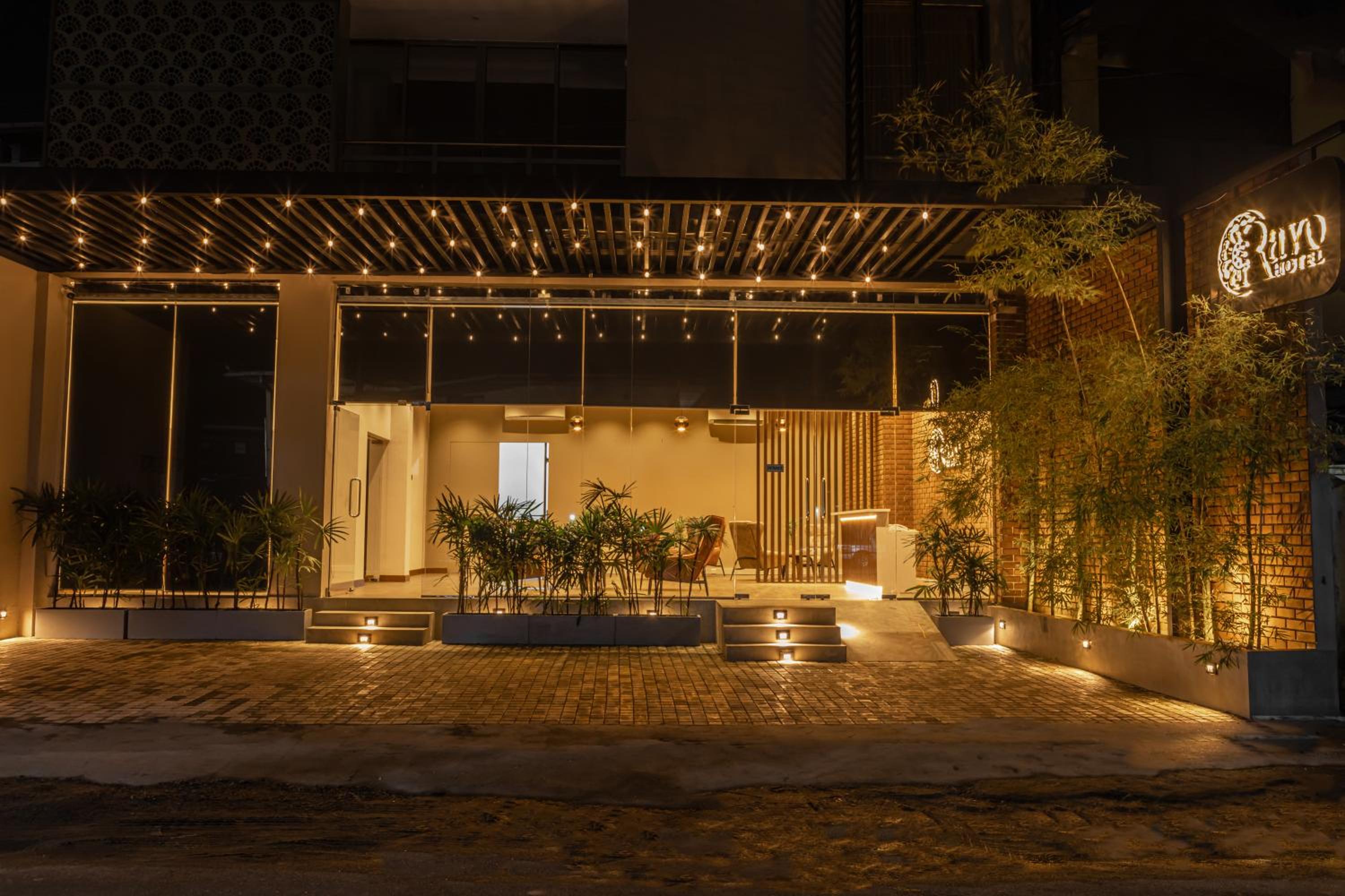 Hotel Ravo Hotel - Image 1