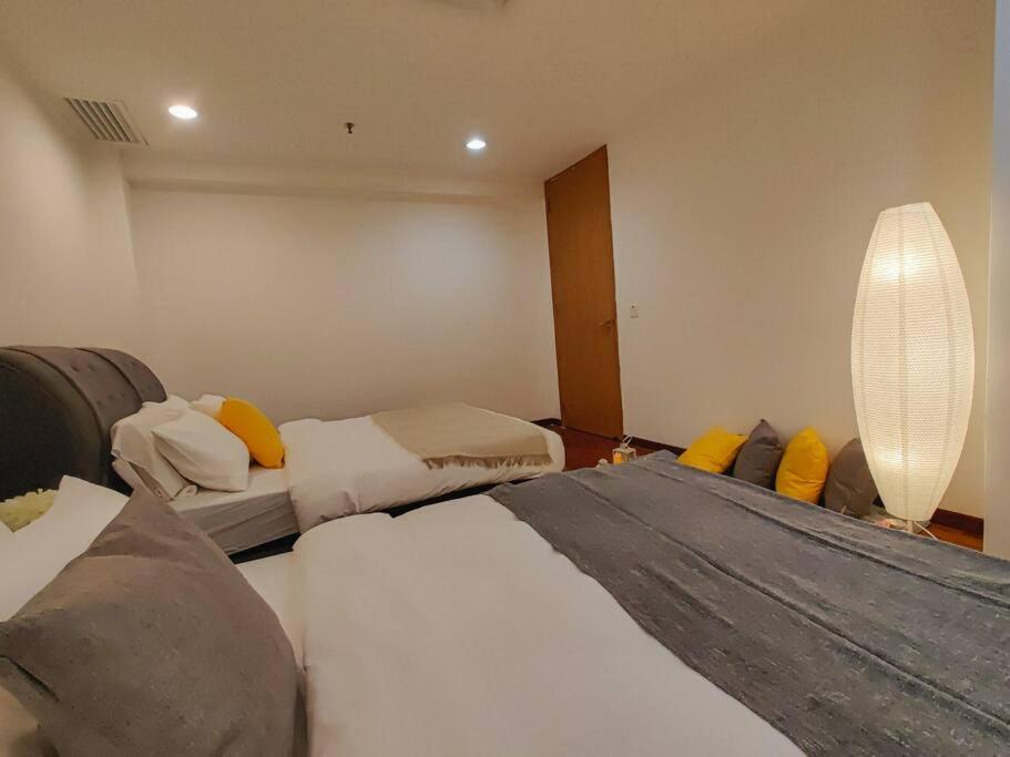 NEW! Spacious 3BR Luxury Stay at Sunrise Gurney GeorgeTown photo 5