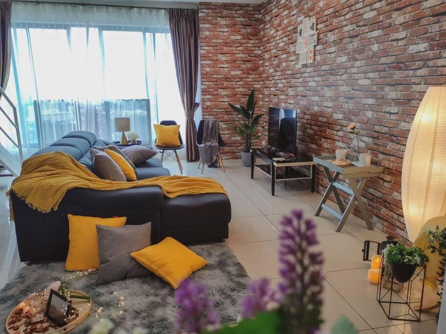 NEW! Spacious 3BR Luxury Stay at Sunrise Gurney GeorgeTown photo 1