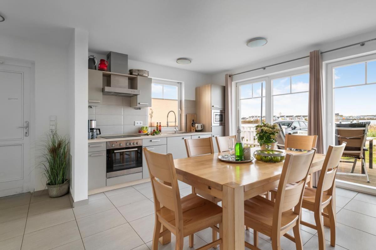 Haus am Strand - Ferienwohnung für 4 in Olpenitz mit Dachterrasse, Strandzugang und Ostseeblick