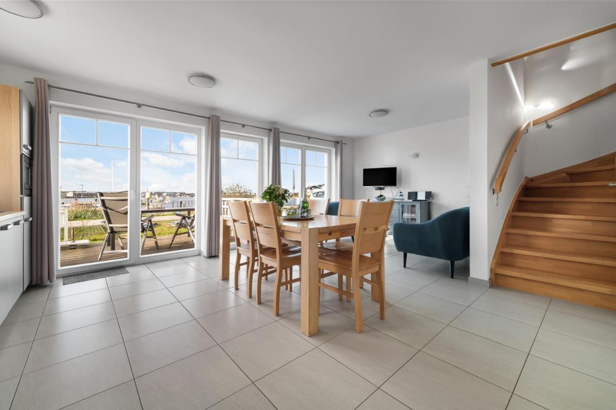Haus am Strand - Ferienwohnung für 4 in Olpenitz mit Dachterrasse, Strandzugang und Ostseeblick