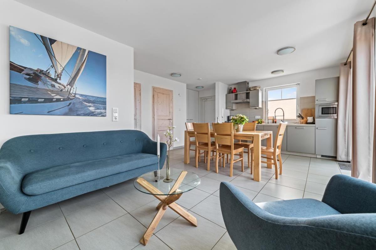 Haus am Strand - Ferienwohnung für 4 in Olpenitz mit Dachterrasse, Strandzugang und Ostseeblick