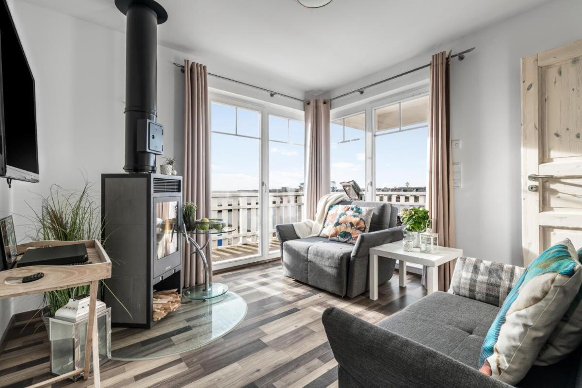 Haus am Strand - Ferienwohnung für 4 in Olpenitz mit Dachterrasse, Strandzugang und Ostseeblick