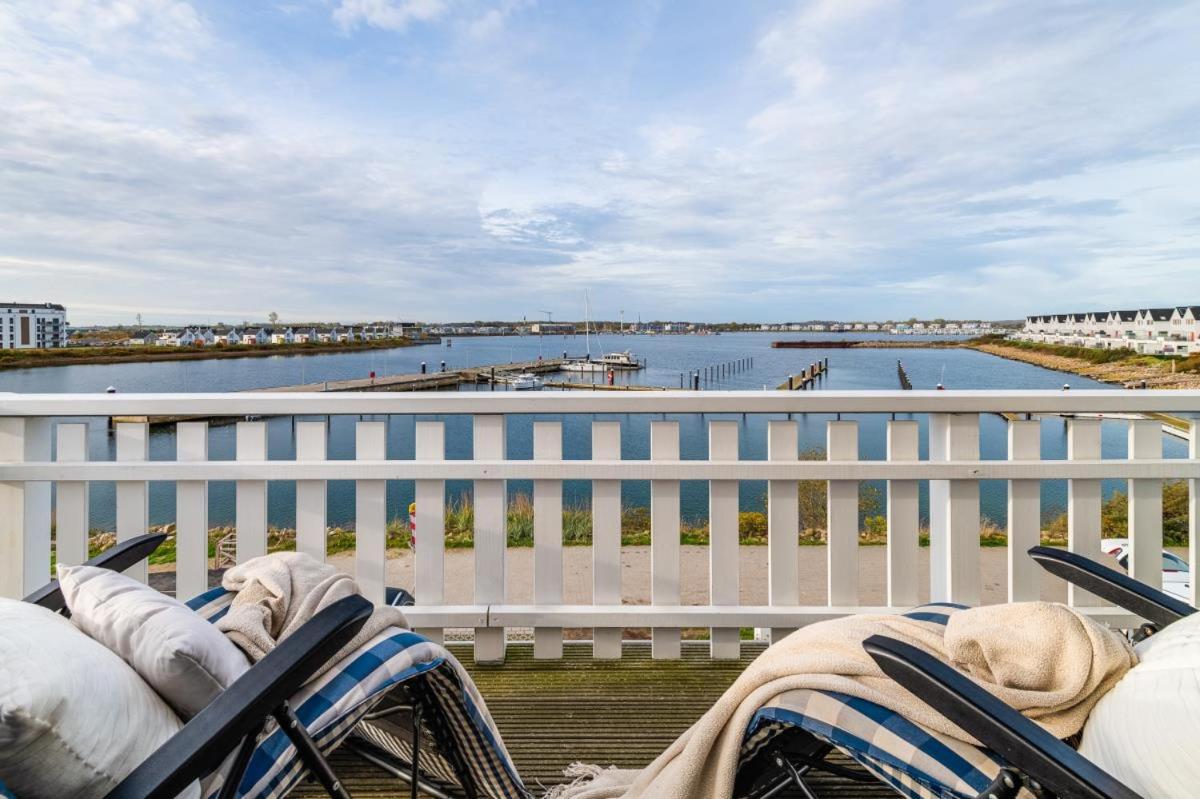 Haus am Strand - Ferienwohnung für 4 in Olpenitz mit Dachterrasse, Strandzugang und Ostseeblick