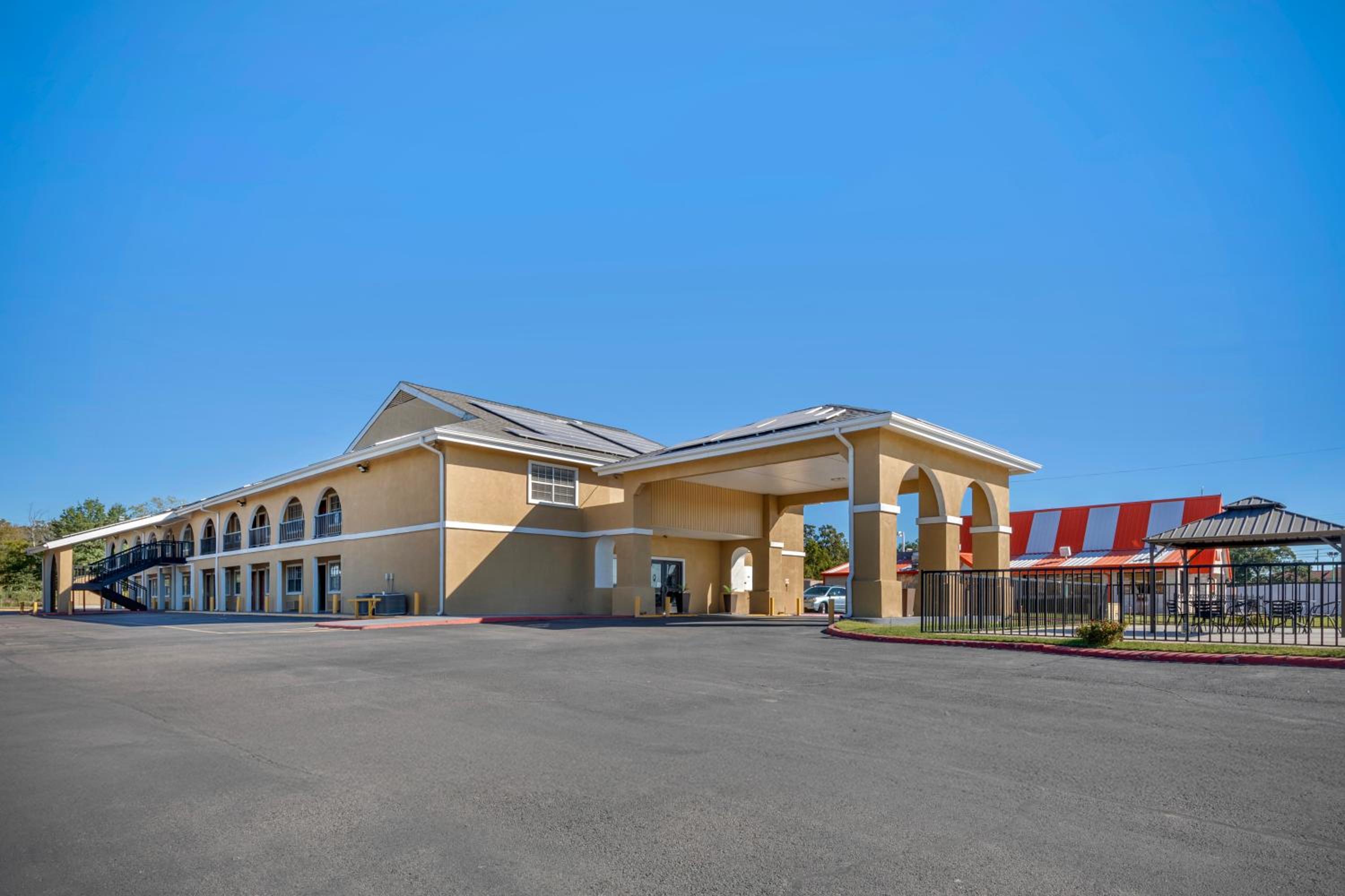 Red Roof Inn Canton view 3