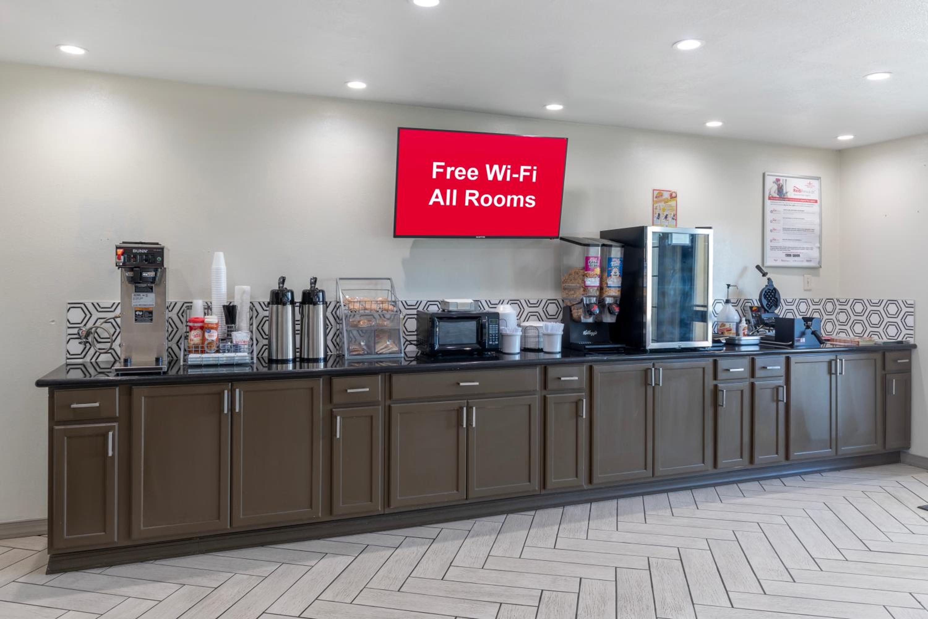 Red Roof Inn Canton view 5