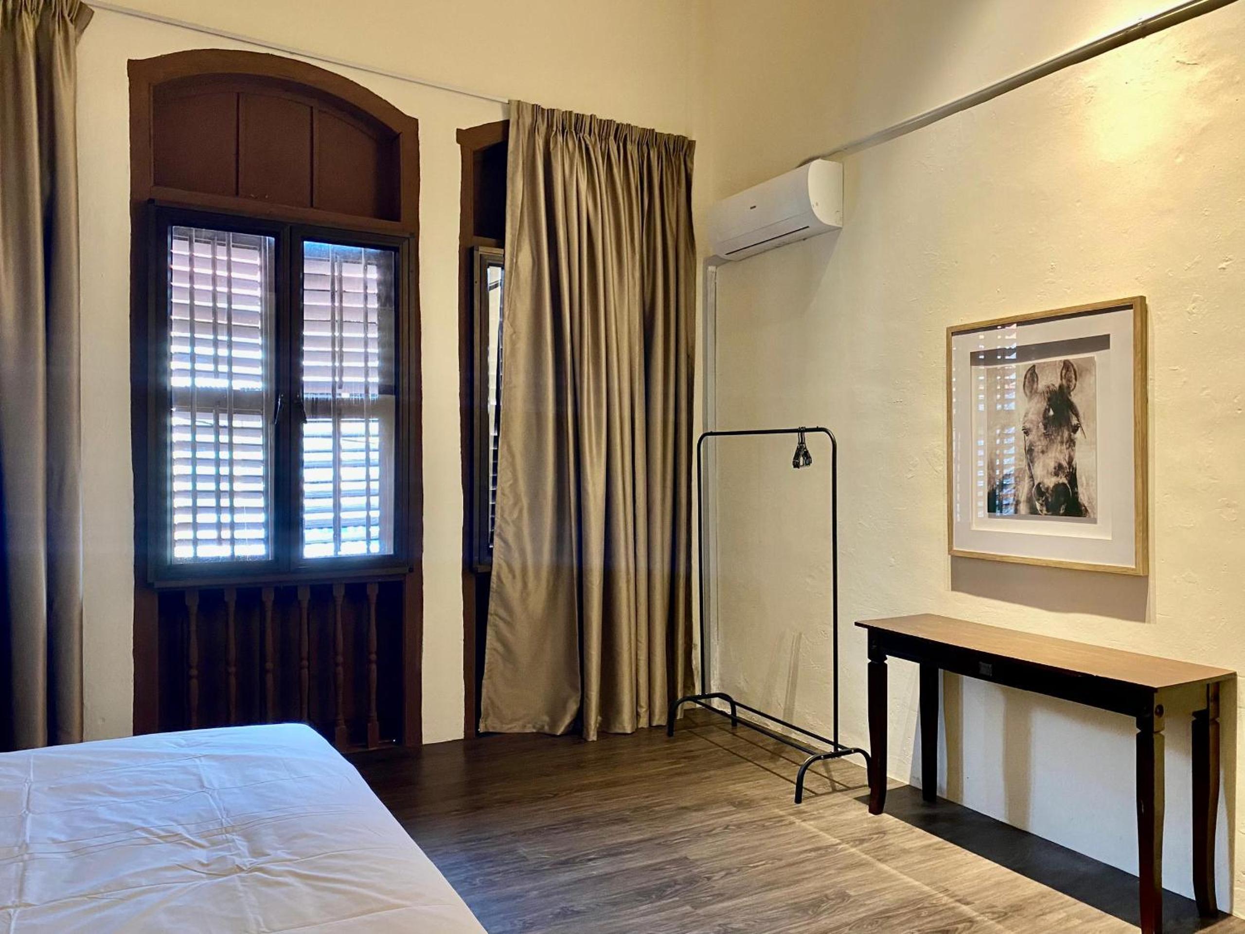 Melayu Villa by Aayu - 8 mins walk to Armenian St photo 2
