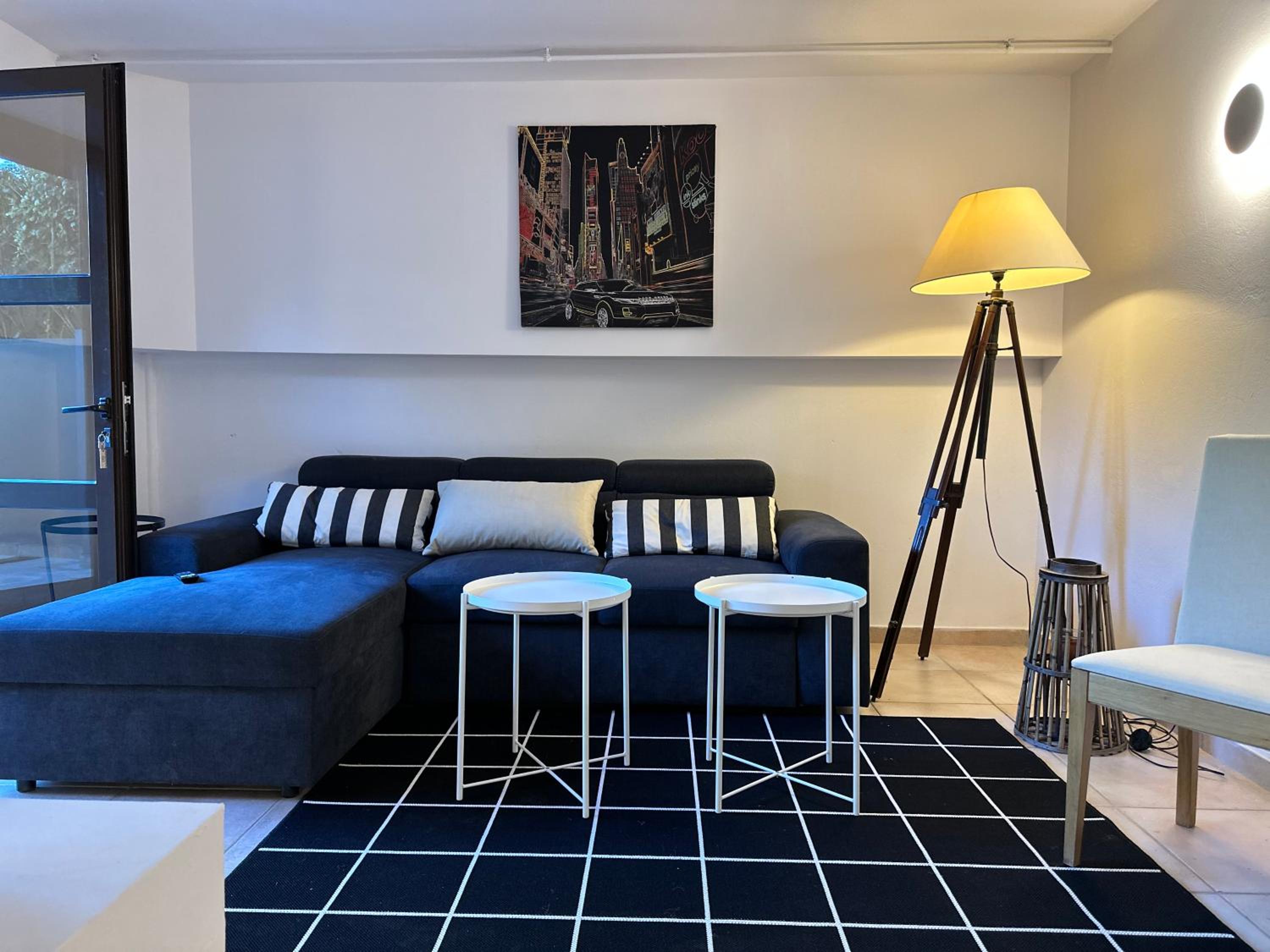 Luxury StudioArchit 7 & jacuzzi suite view 2