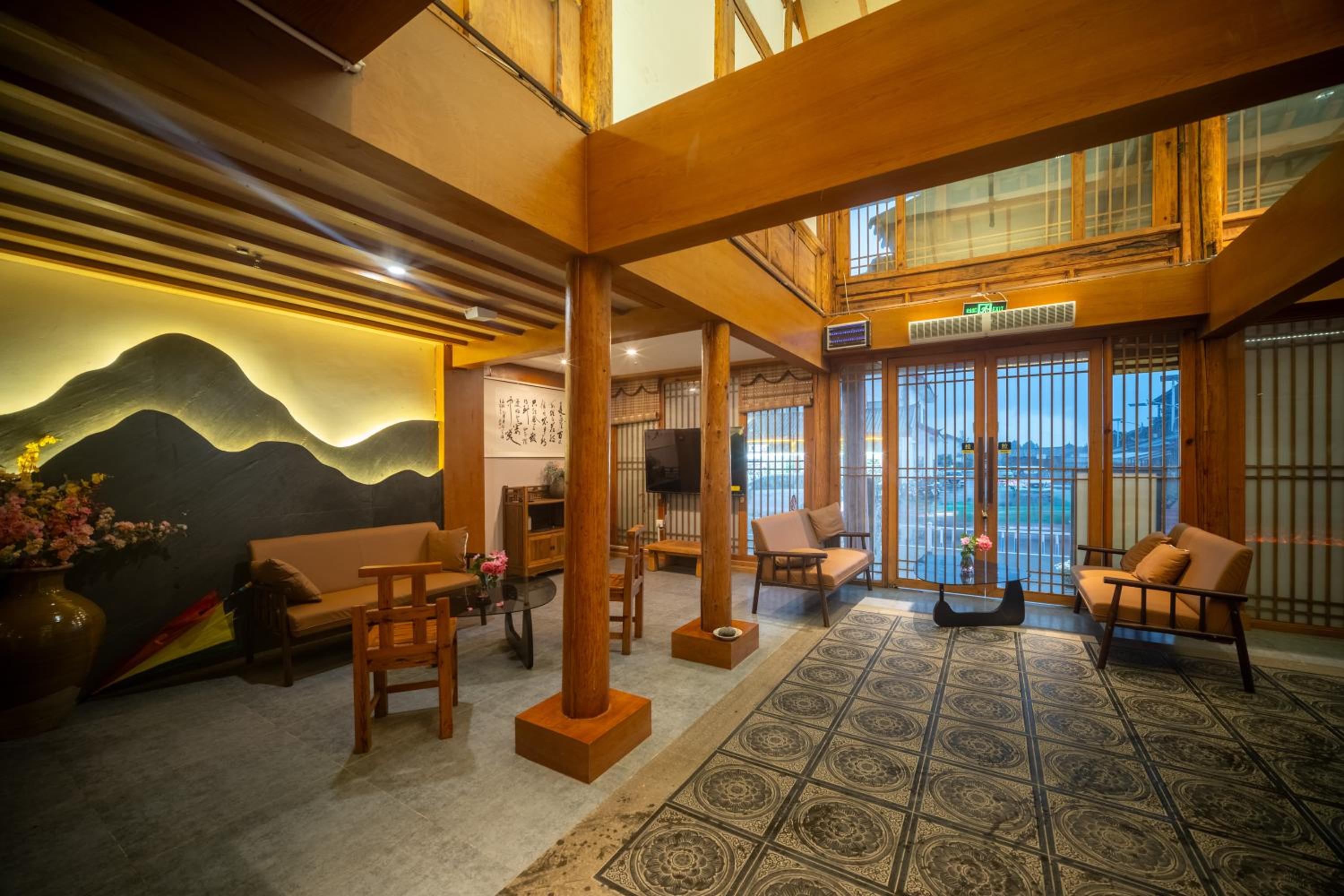 Walk Together Hotel