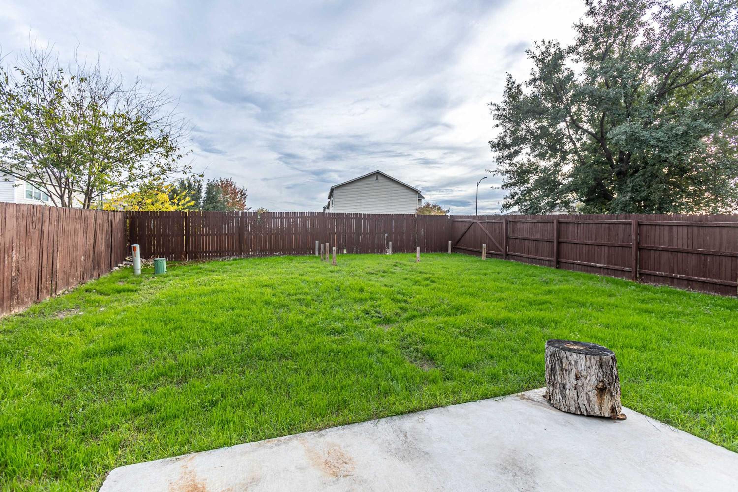 9850 Spacious Family Retreat Near Lackland AFB view 5