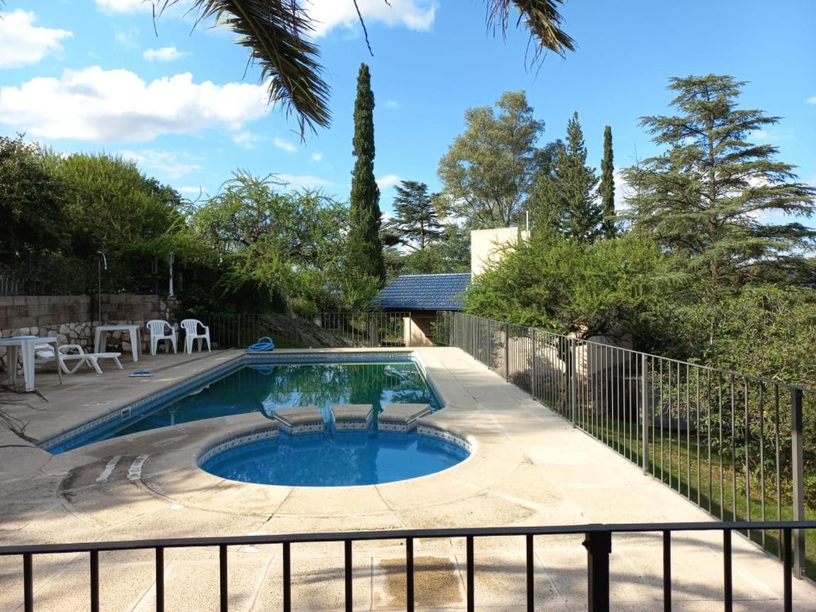Los Pinos Aires del Lago
