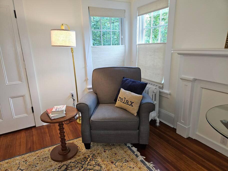 Heart Historic Ridgefield Studio WALK to town - Property Image 17