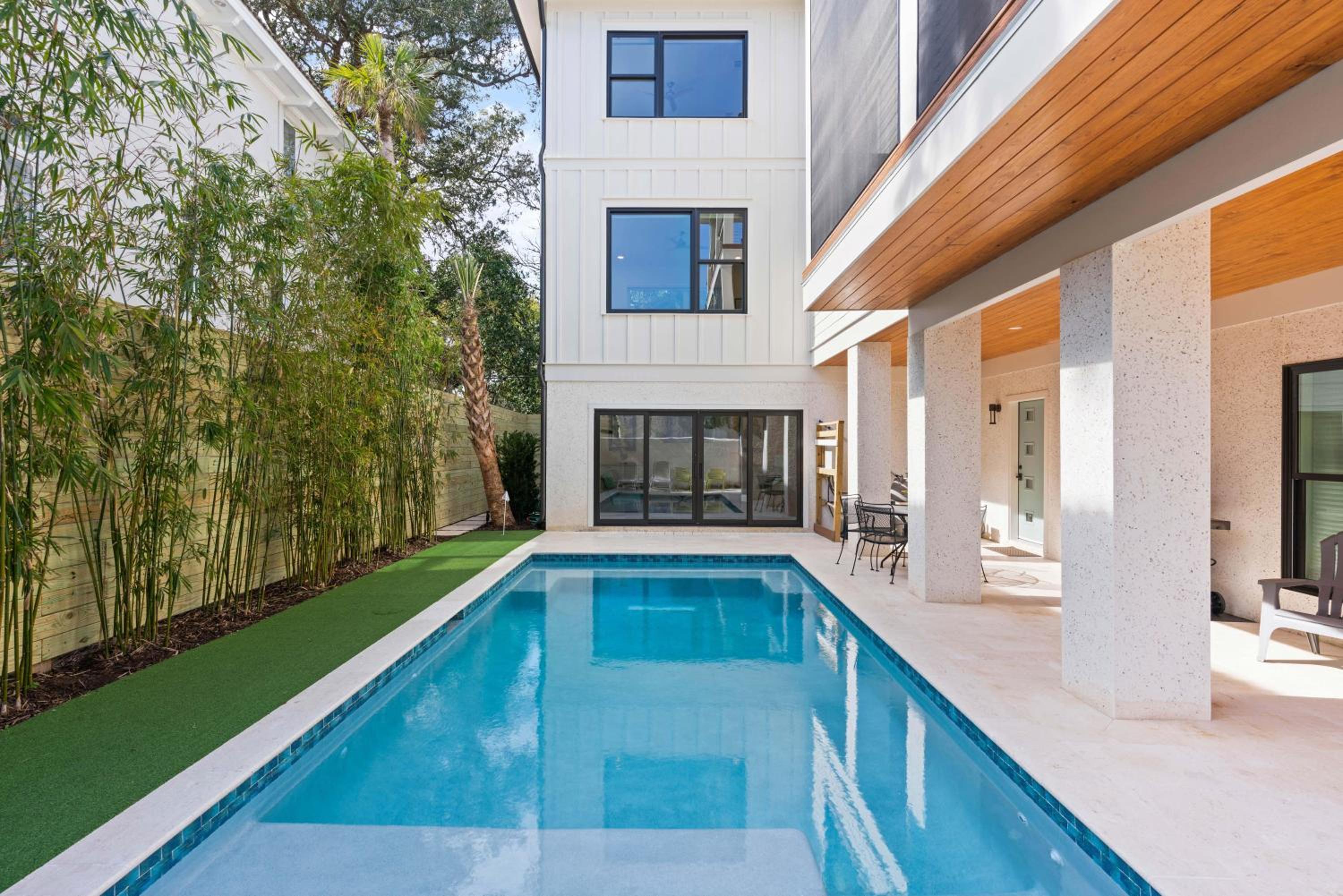 Bamboo Escape - 115 Georgia Street view 4