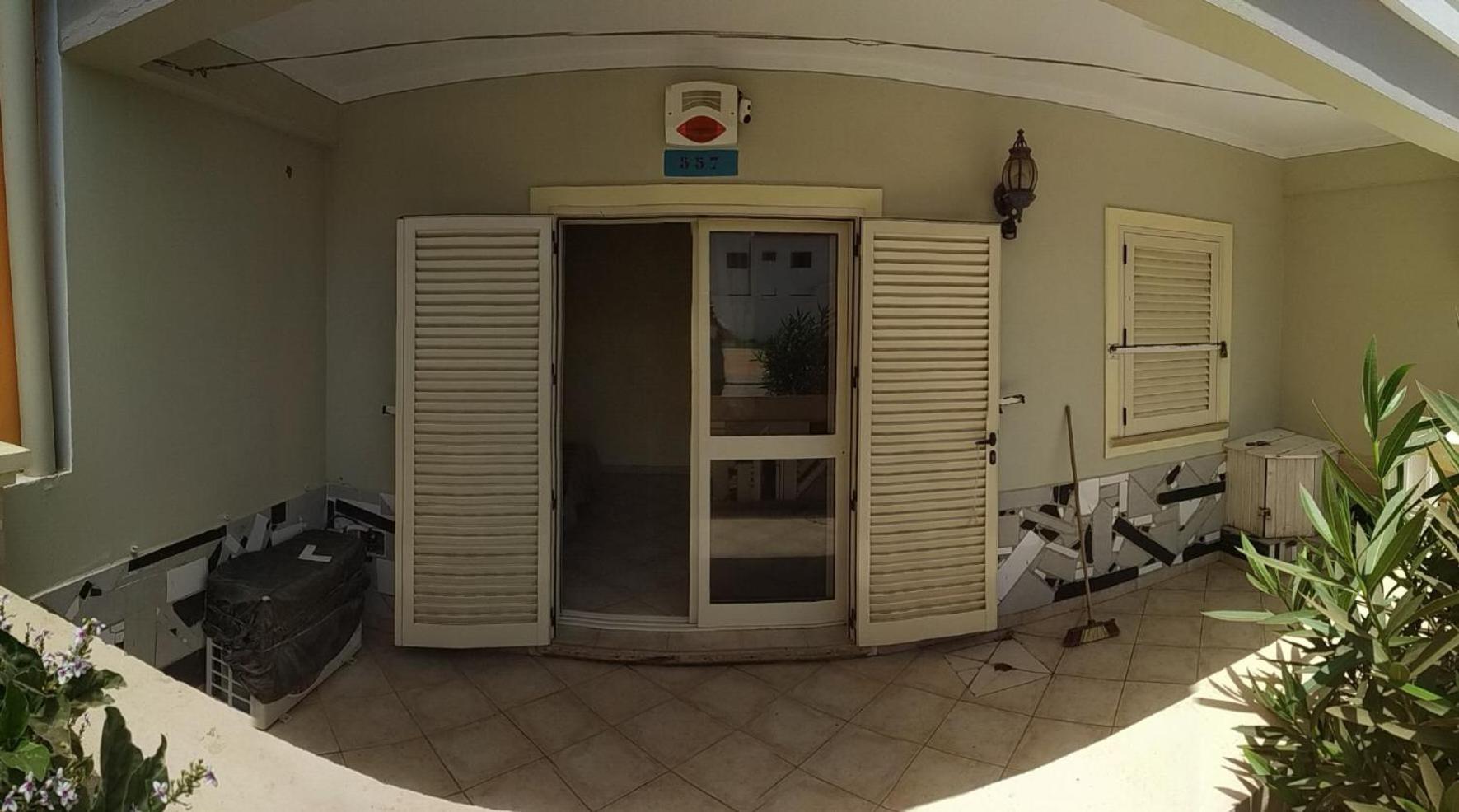 OasisT1 2 rooms 100 meters from the beach