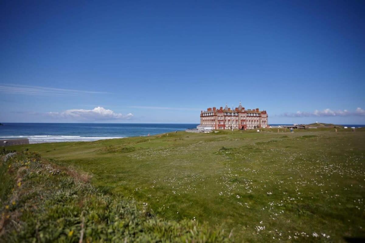 Apartment Sea Views 5 mins Walk to Fistral view 3