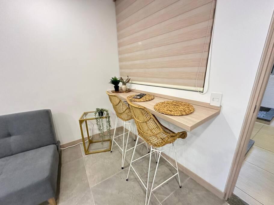 Belmonte 209-Lindo apartamento en Av centenario con pisicna gym