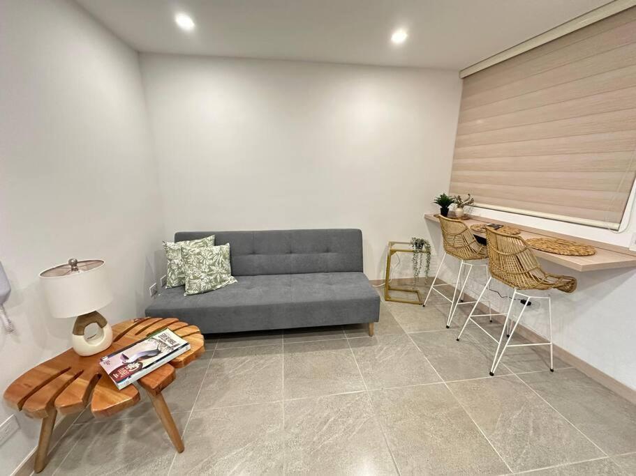 Belmonte 209-Lindo apartamento en Av centenario con pisicna gym