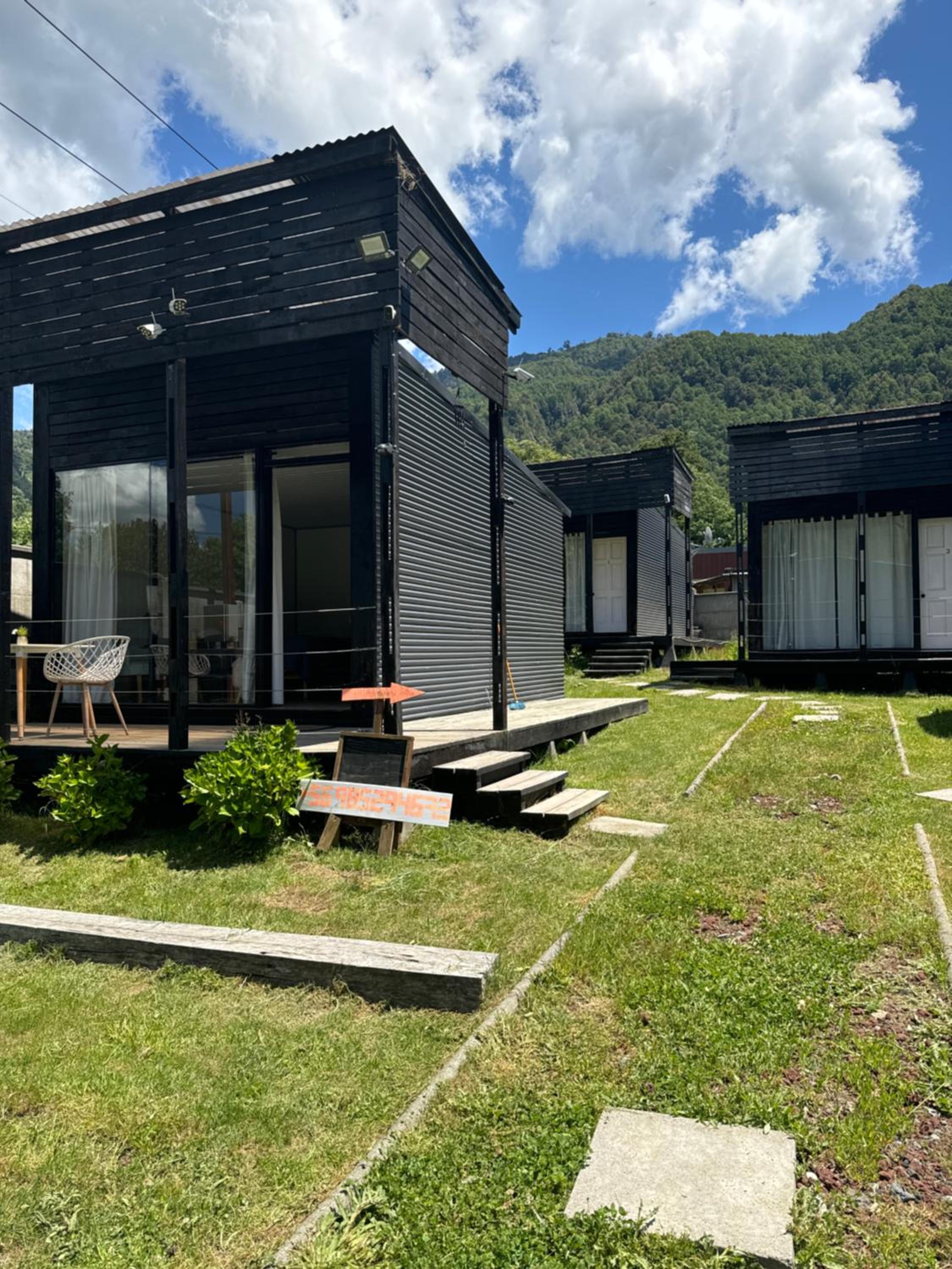 Cabañas y Domos Liquiñe