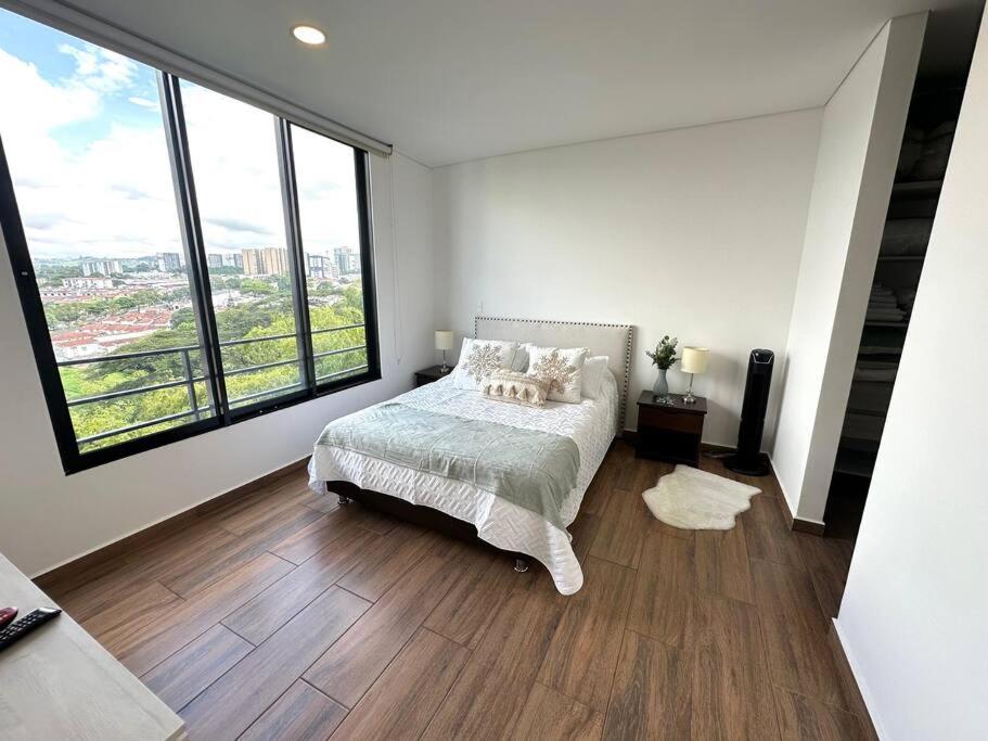Amara-706 Hermoso y amplio Apartamento en barrio Laureles