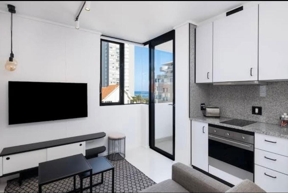 Sea Point Luxury view 3