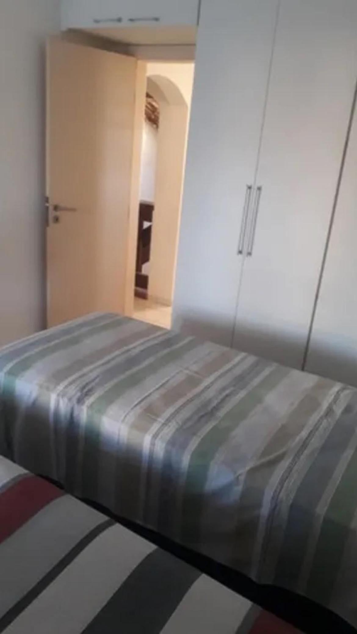 Casa com 4 Quartos e 3 banheiros para Alugar