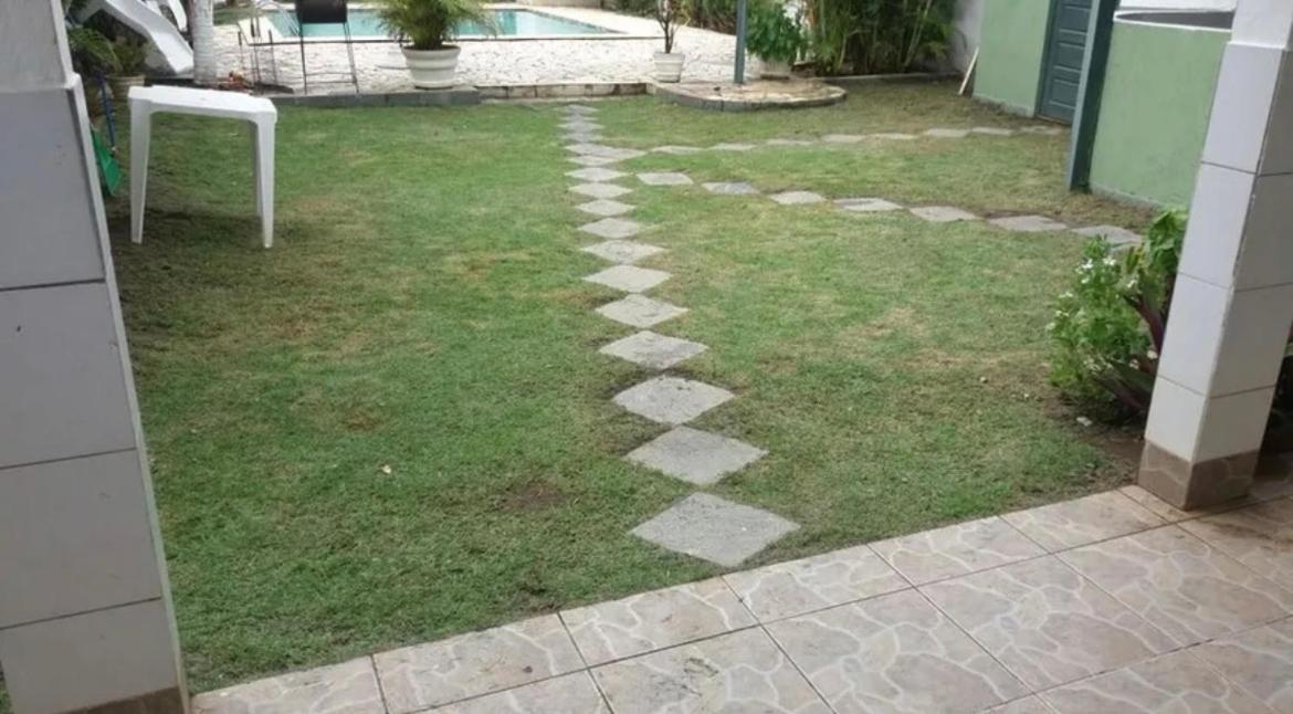Casa com 4 Quartos e 3 banheiros para Alugar
