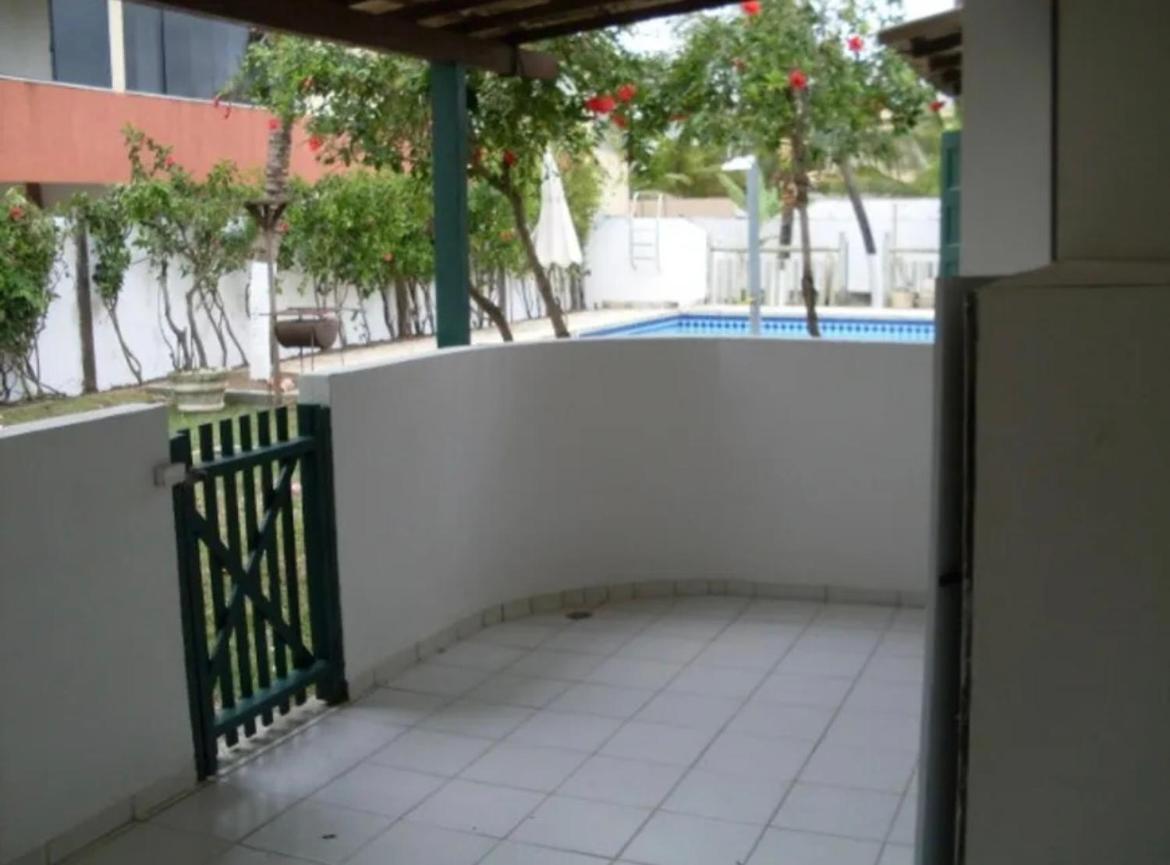Casa com 4 Quartos e 3 banheiros para Alugar