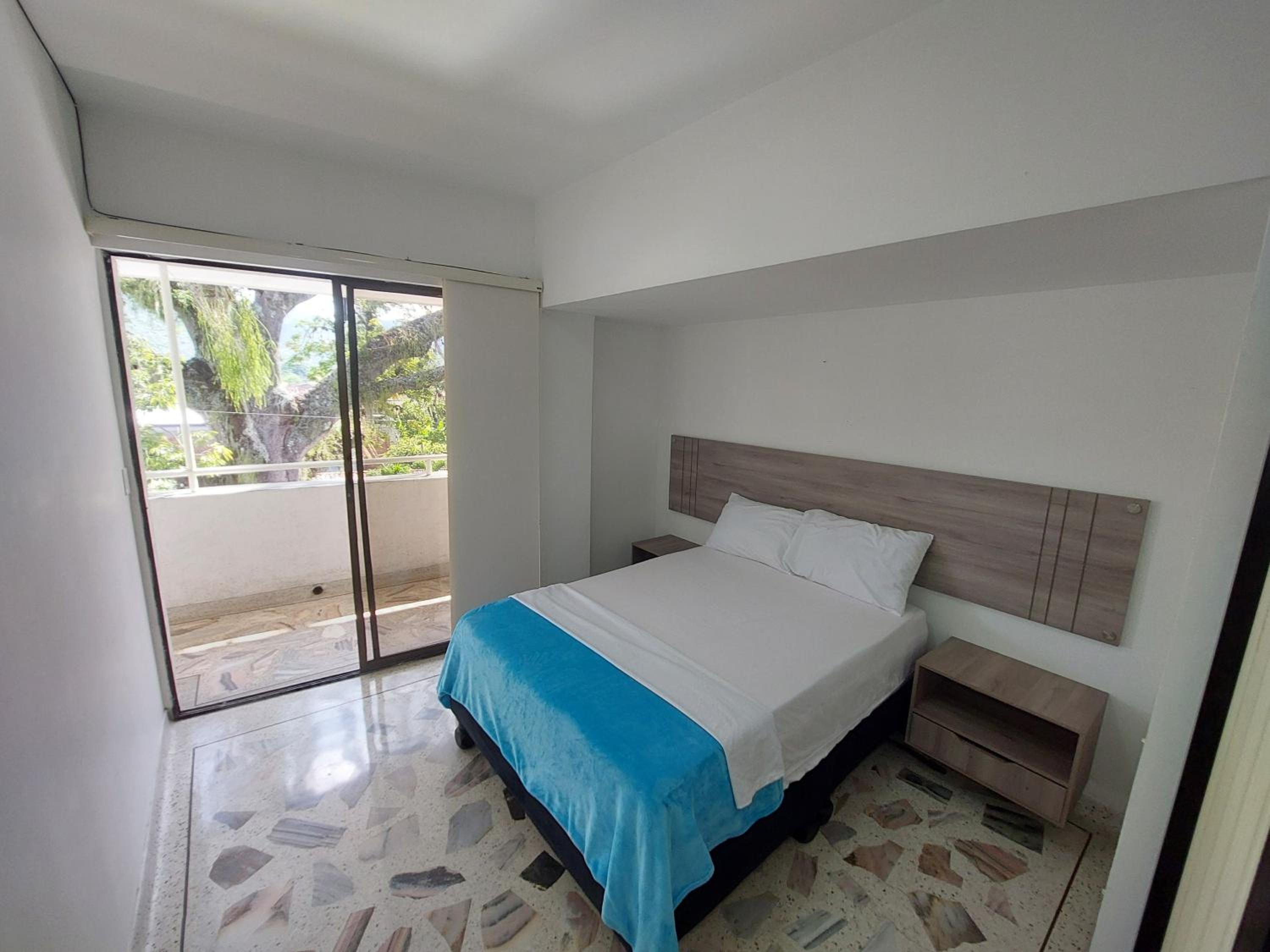Habitaciones amobladas y hospedaje Centro Roldanillo Valle