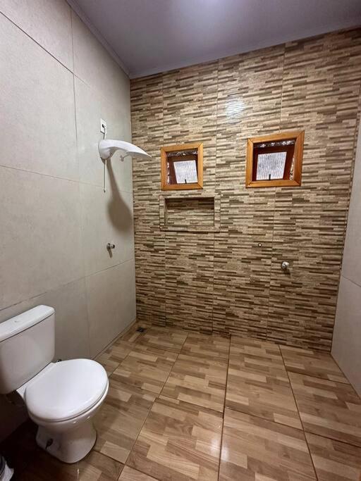 Casa na beira do rio com Lareira