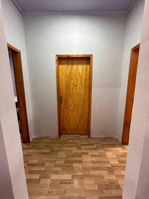 Casa na beira do rio com Lareira