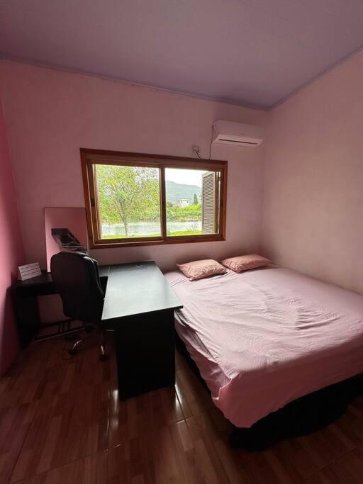 Casa na beira do rio com Lareira