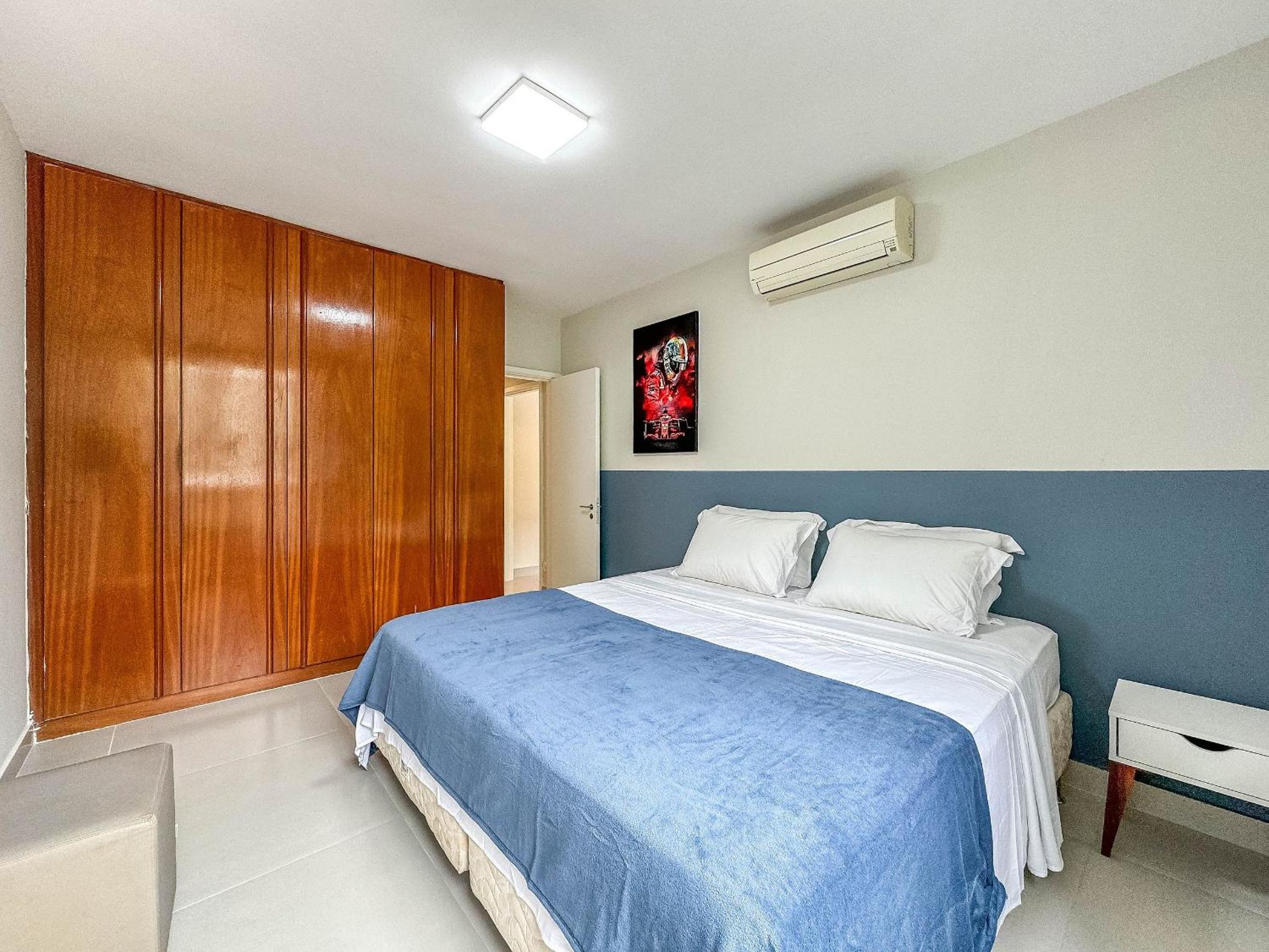 Flat com serviços e vista mar