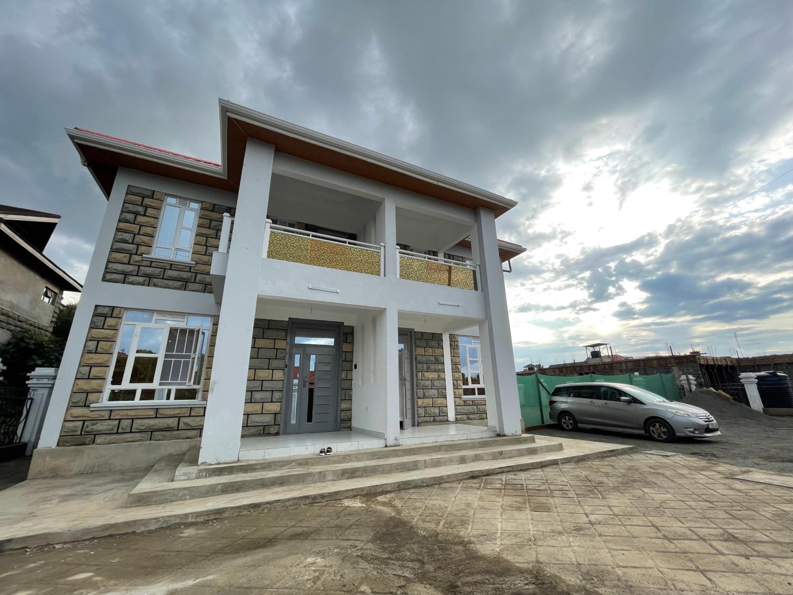 Xellent Suites- Muju Villa Naivasha