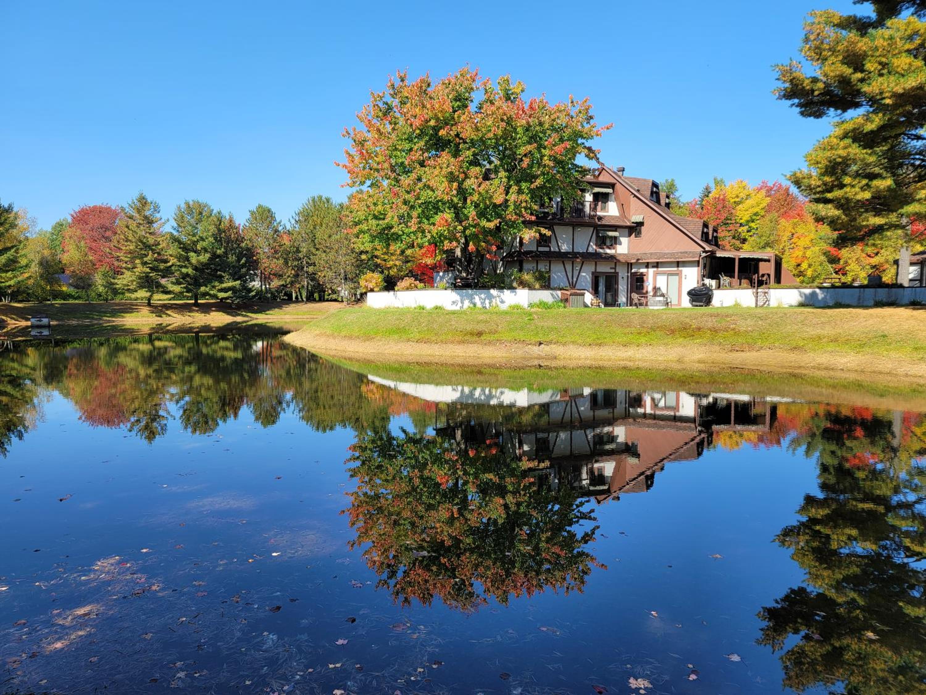 Trois-rivieres Vacations - L'Ile Enchantee - Property Image 1