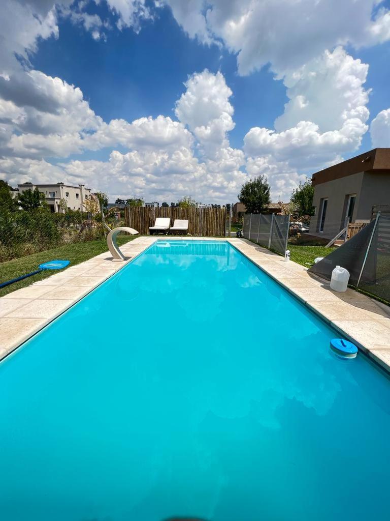 Villa Santa Elena 299