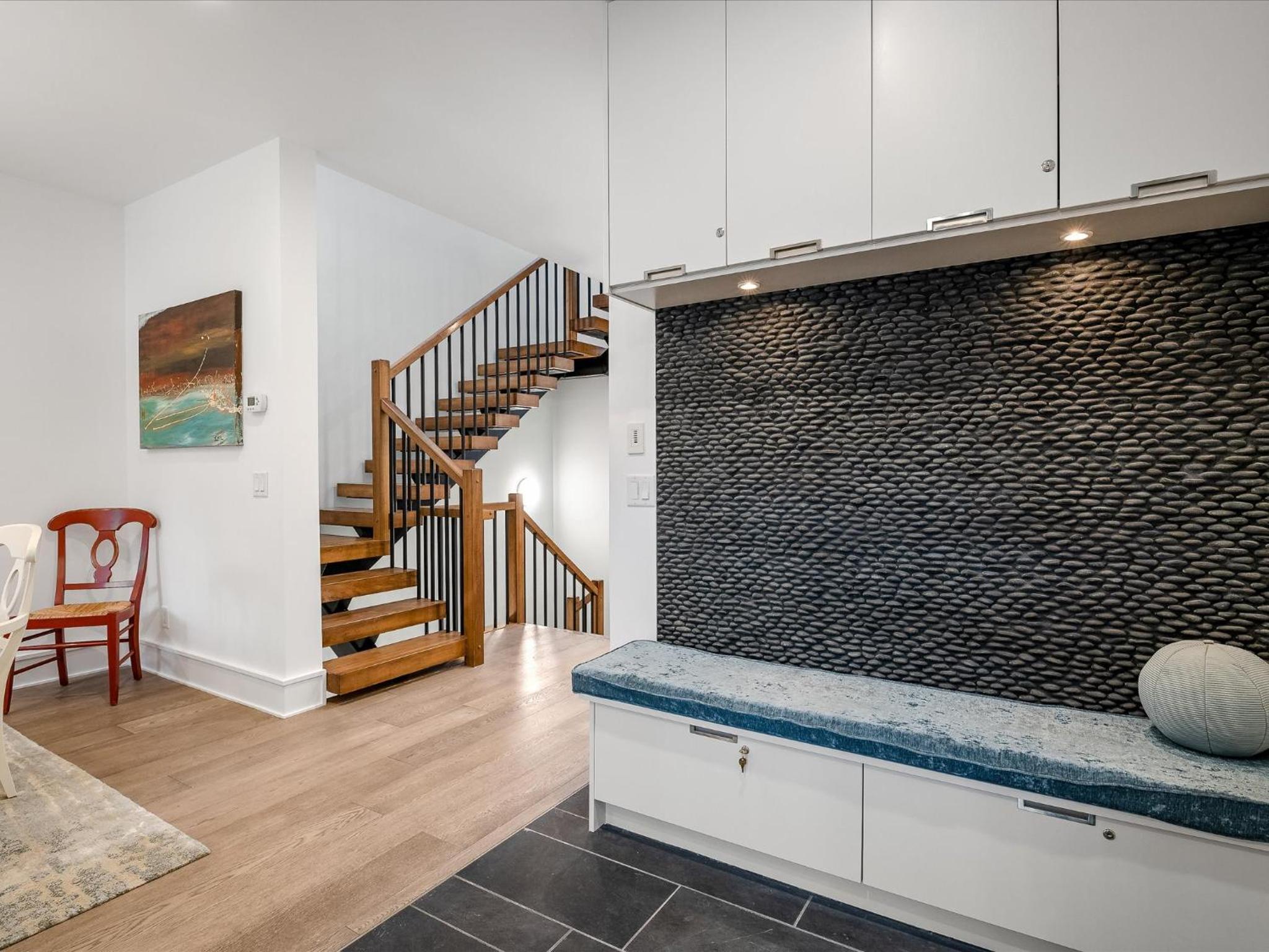 4 bed 3 bath Mountain view townhome offering a Whistler retreat close to everything you might need