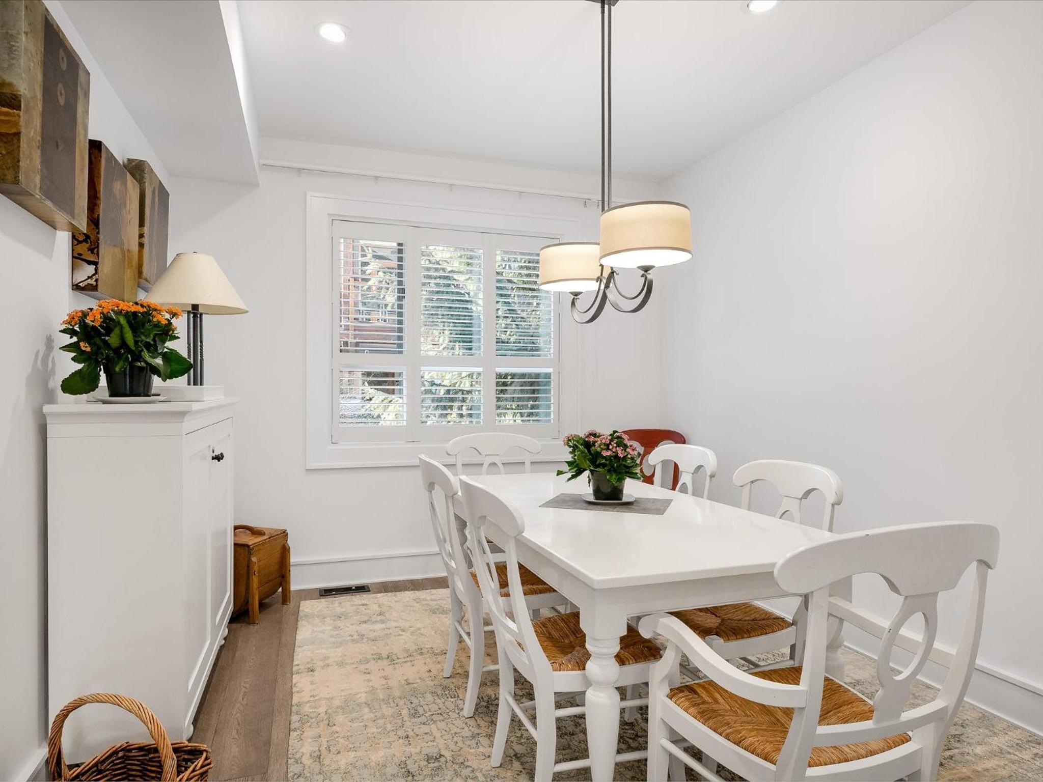 4 bed 3 bath Mountain view townhome offering a Whistler retreat close to everything you might need